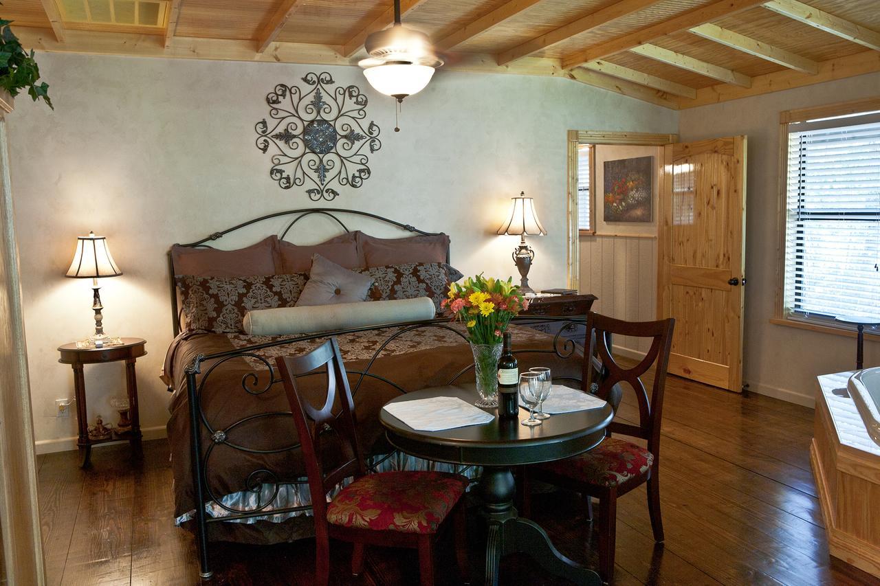 Bed And Breakfast On White Rock Creek Waco Eksteriør bilde